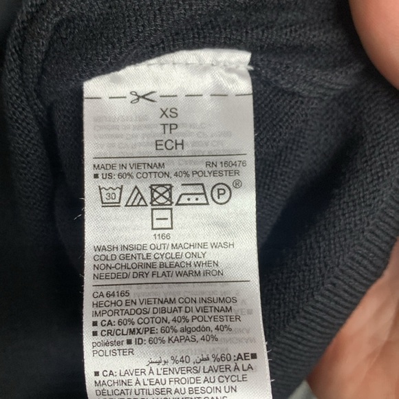 Old Navy Black Turtleneck Sweater - Picture 6 of 8